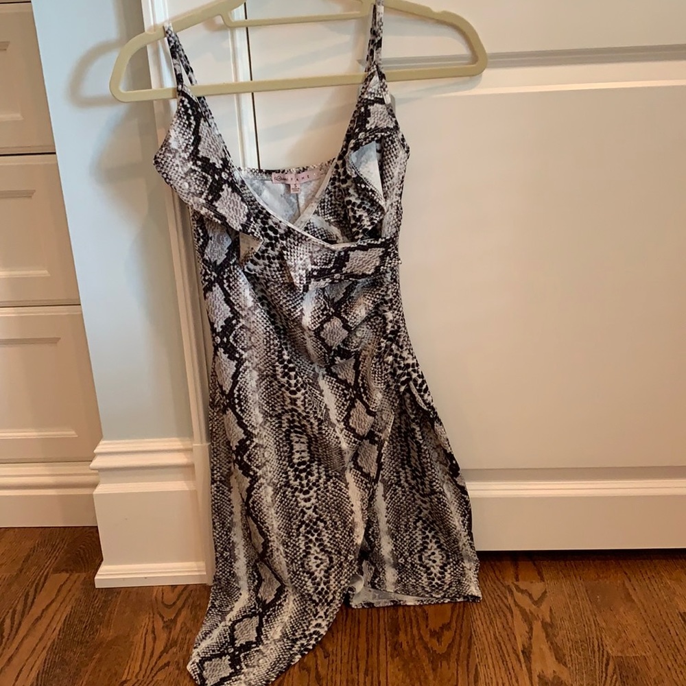 Snakeskin comfortable fabric dress